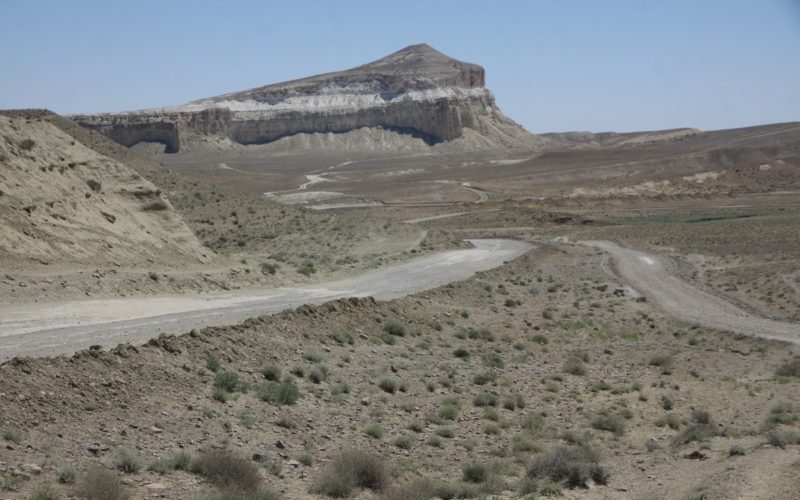 Степные дороги Мангистау в Казахстане