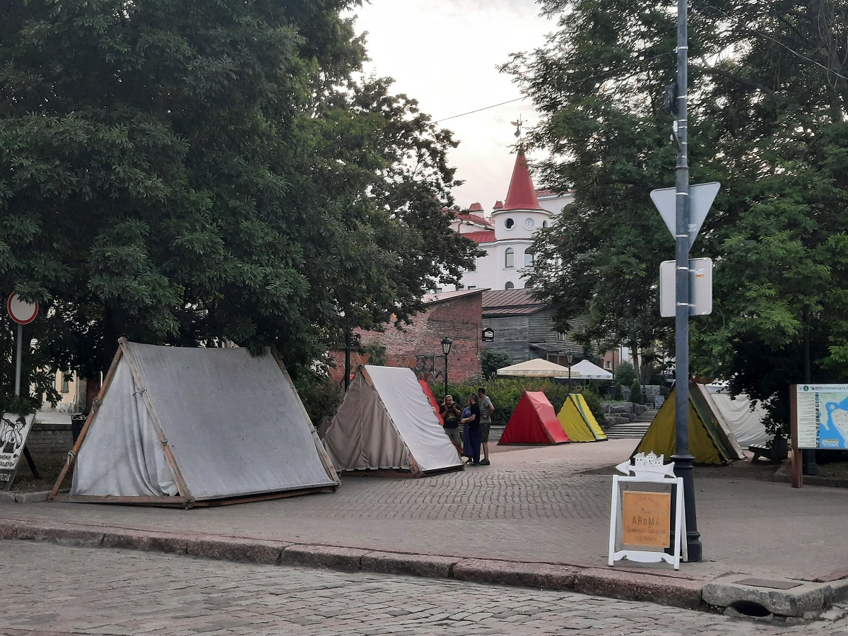 Палатки ремесленников Средневековой эпохи в Выборге