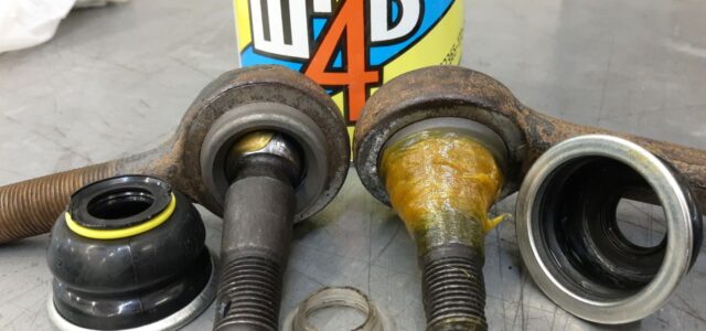 Дополнительная смазка шаровых опор и шариков рулевых тяг в автомобиле ГАЗ Соболь