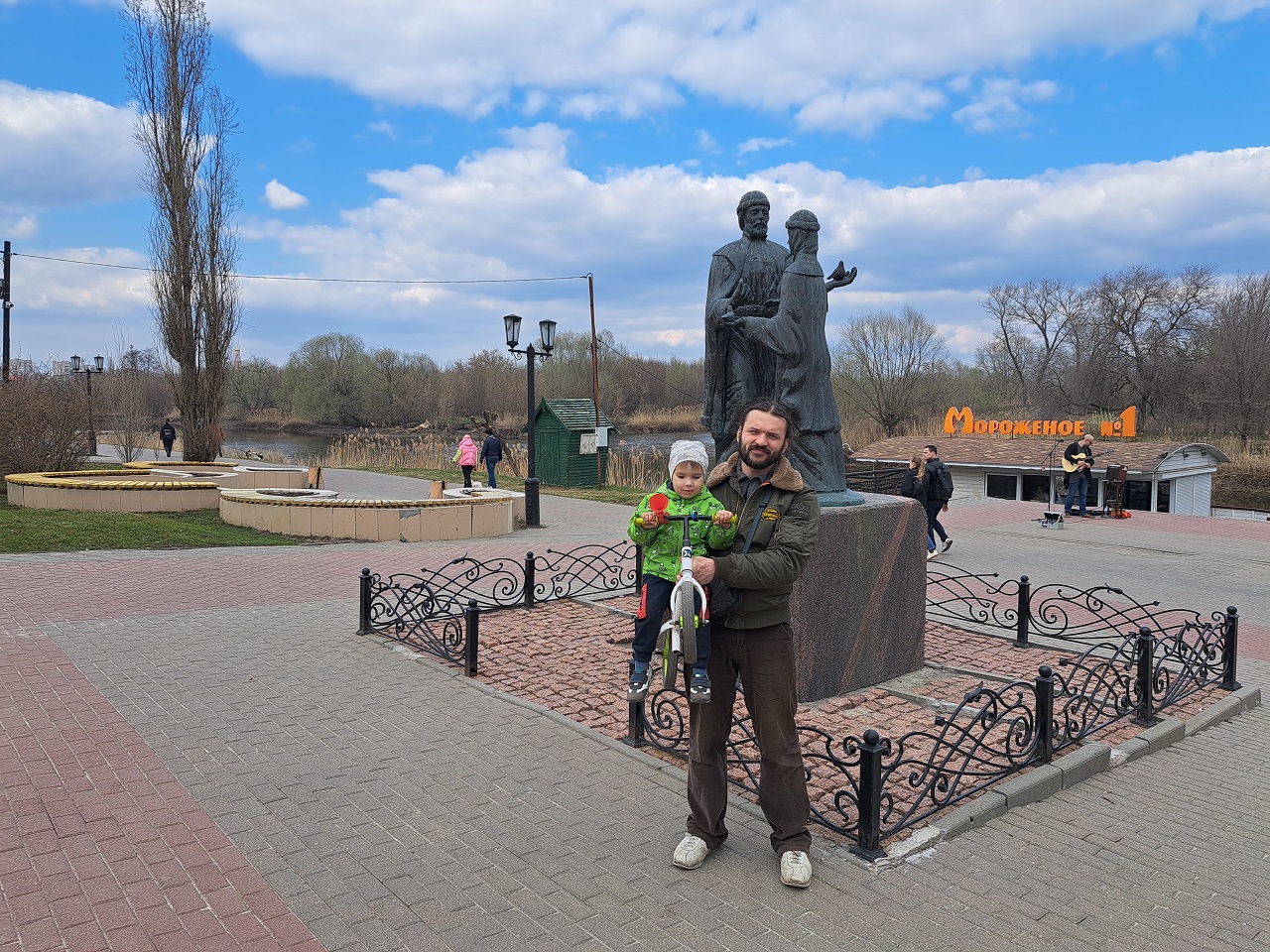 Памятник Петру и Февронии в 1 день осмотра Тамбова