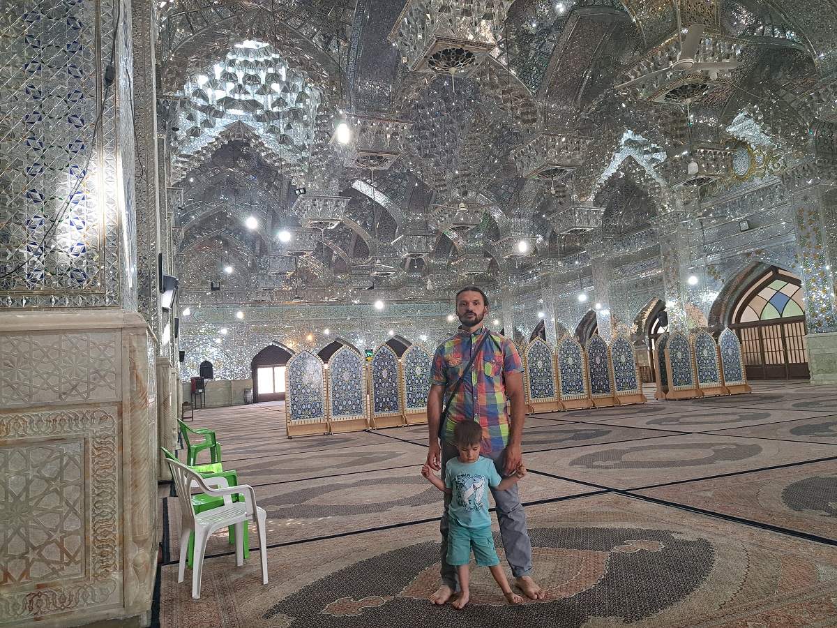 Зеркальный мавзолей Шах Черах - Достопримечательности Ирана